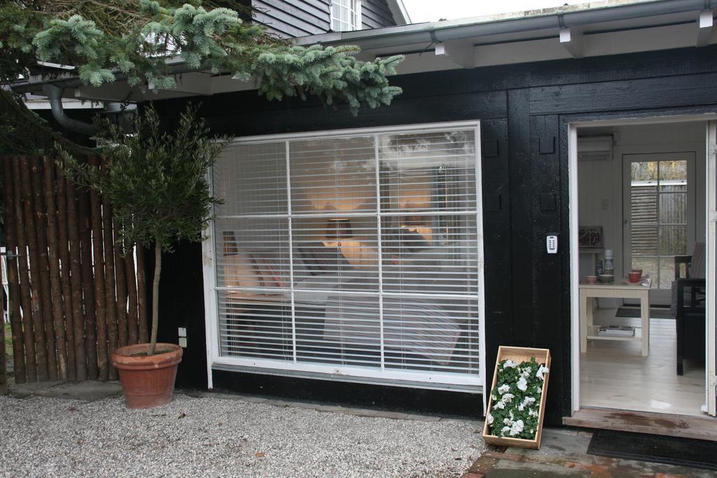 Villa Humlebaek B&B Bagian luar foto